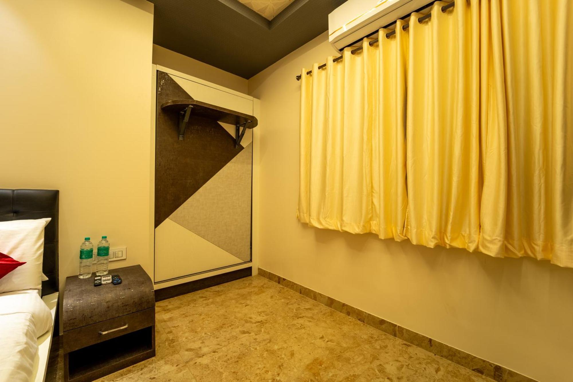 Seasons Suites - Hbr Бангалор Номер фото