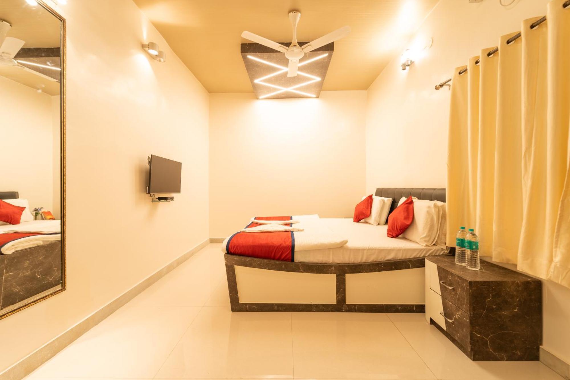 Seasons Suites - Hbr Бангалор Номер фото