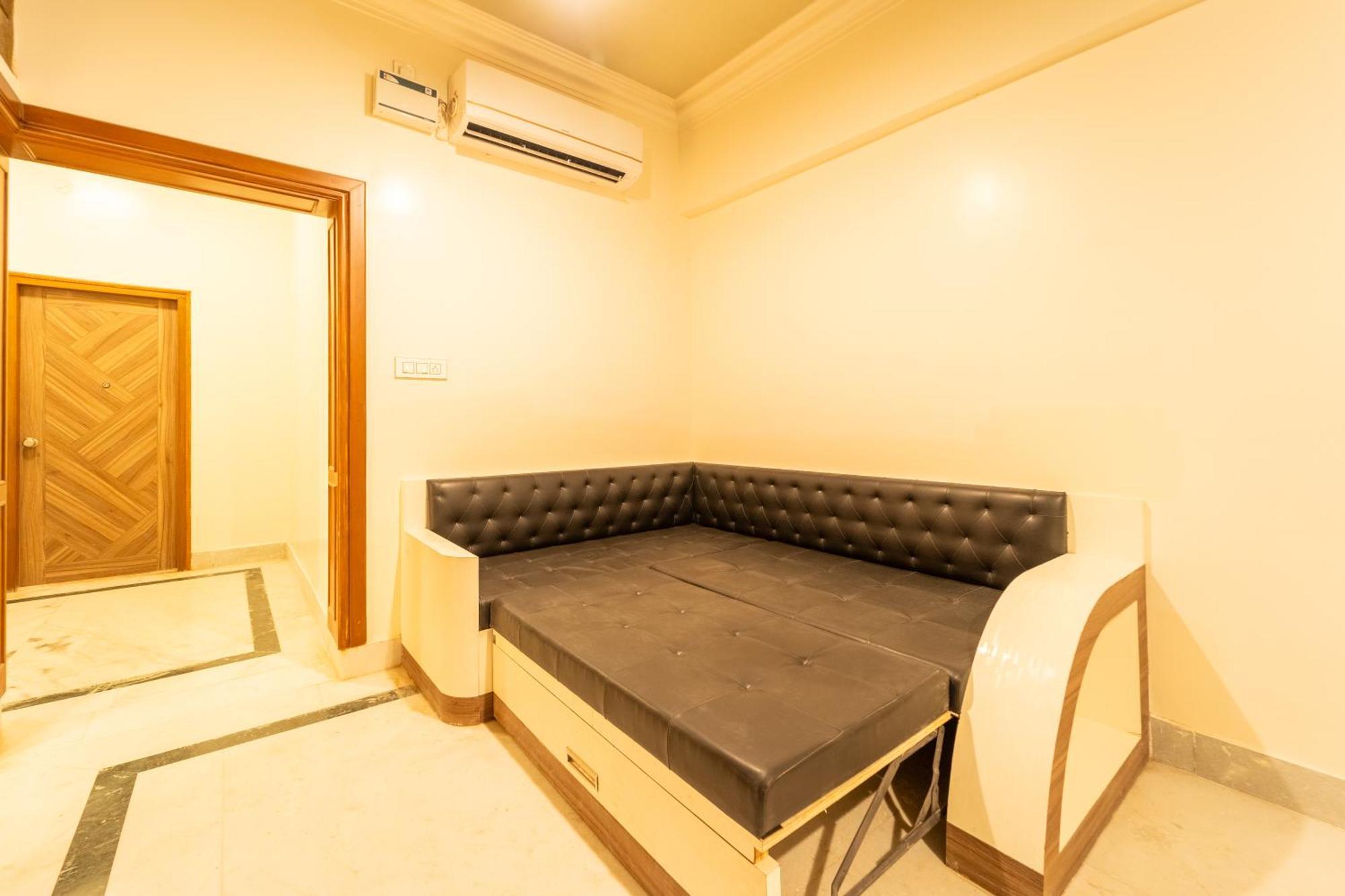 Seasons Suites - Hbr Бангалор Номер фото