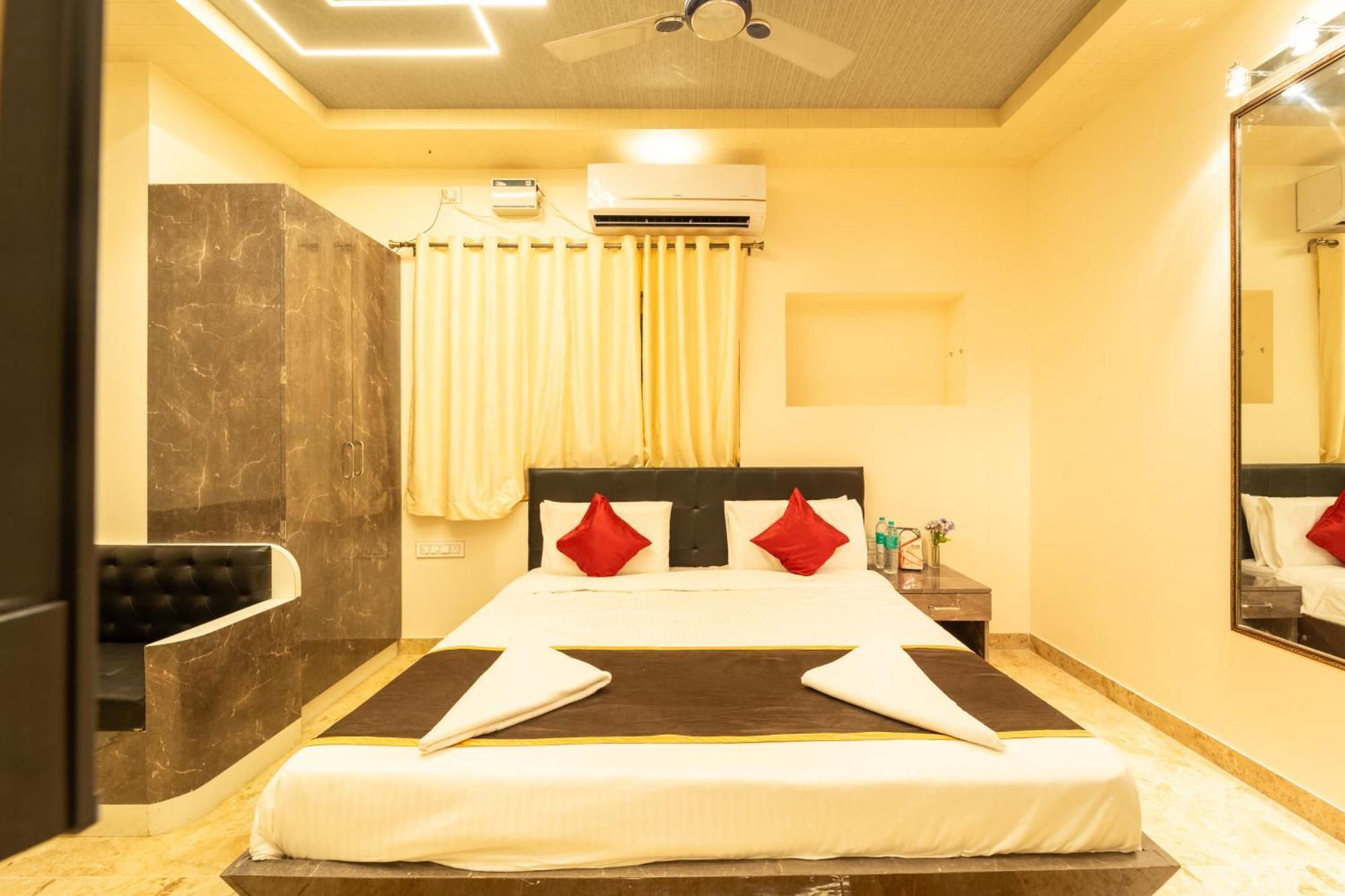Seasons Suites - Hbr Бангалор Номер фото