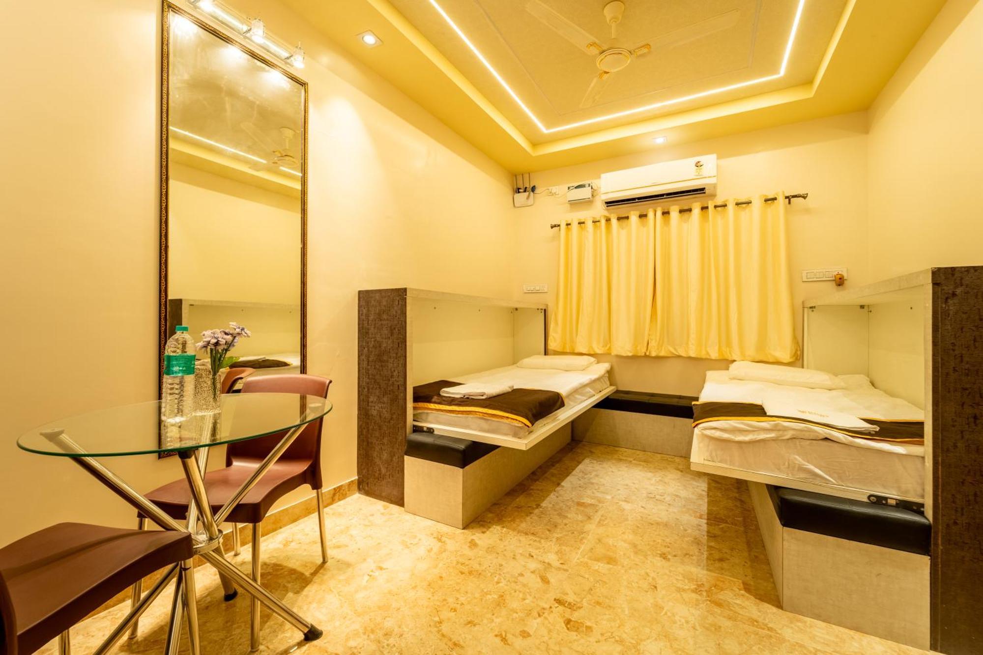 Seasons Suites - Hbr Бангалор Номер фото