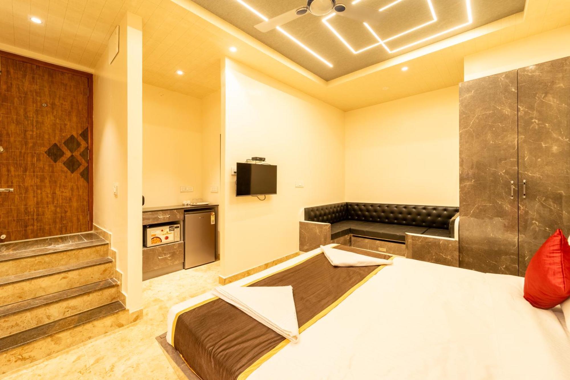 Seasons Suites - Hbr Бангалор Номер фото