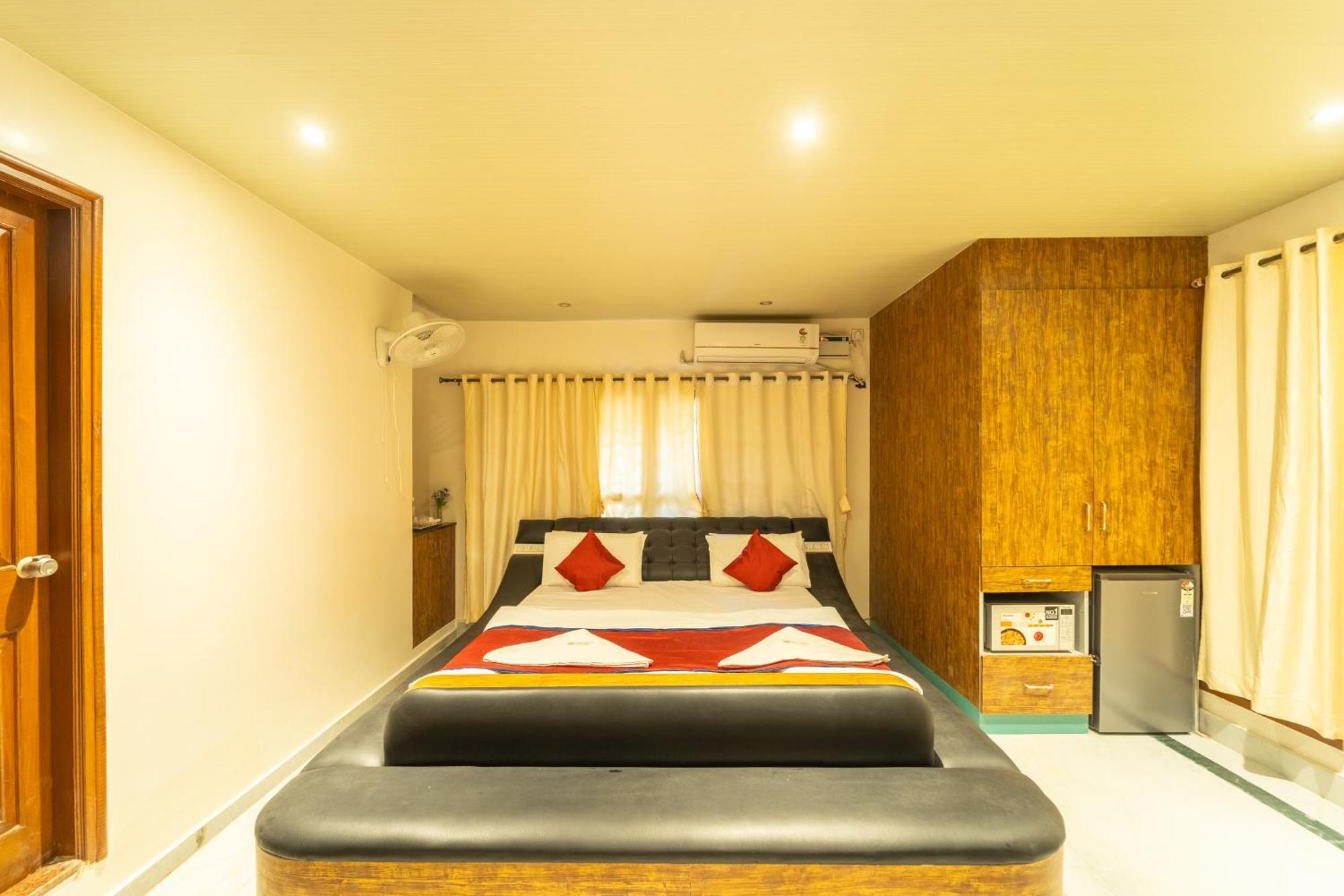 Seasons Suites - Hbr Бангалор Номер фото